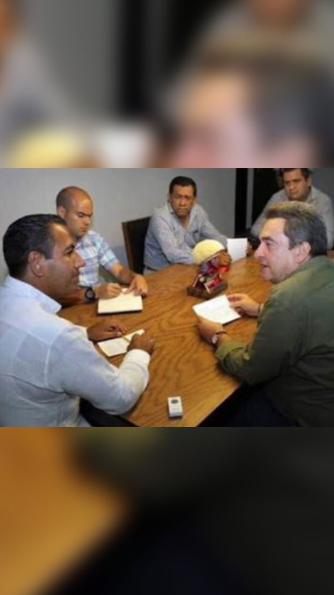 Fotografía de la reunión entre Pío López Obrador, Eduardo Ramírez Aguilar y David León