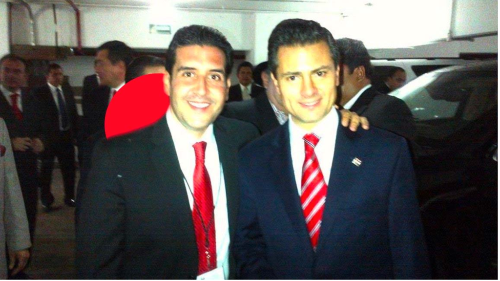 Tapia Franco junto al expresidente de México Enrique Peña Nieto